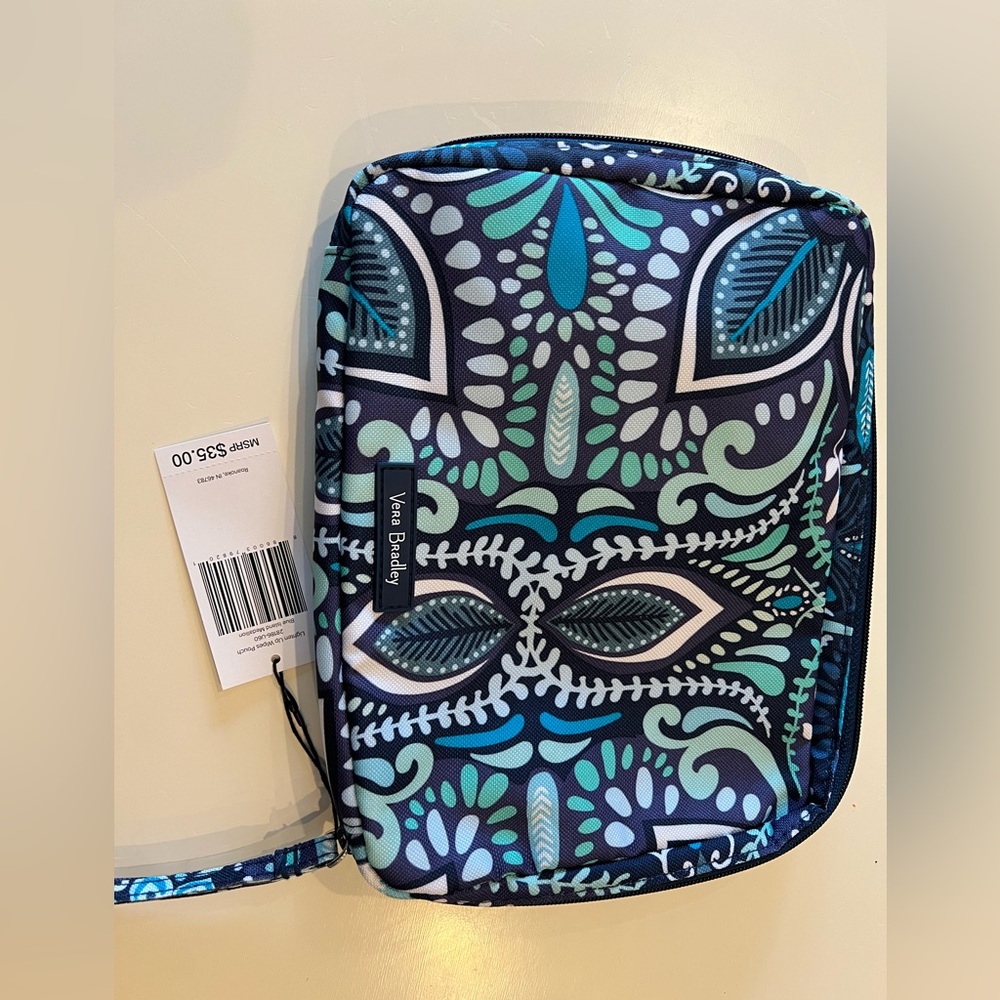Wipe holder